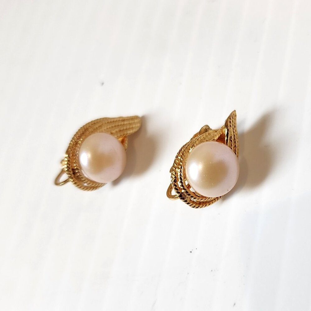 Vintage Vogue Faux Pearl Bauble Clip On Earrings